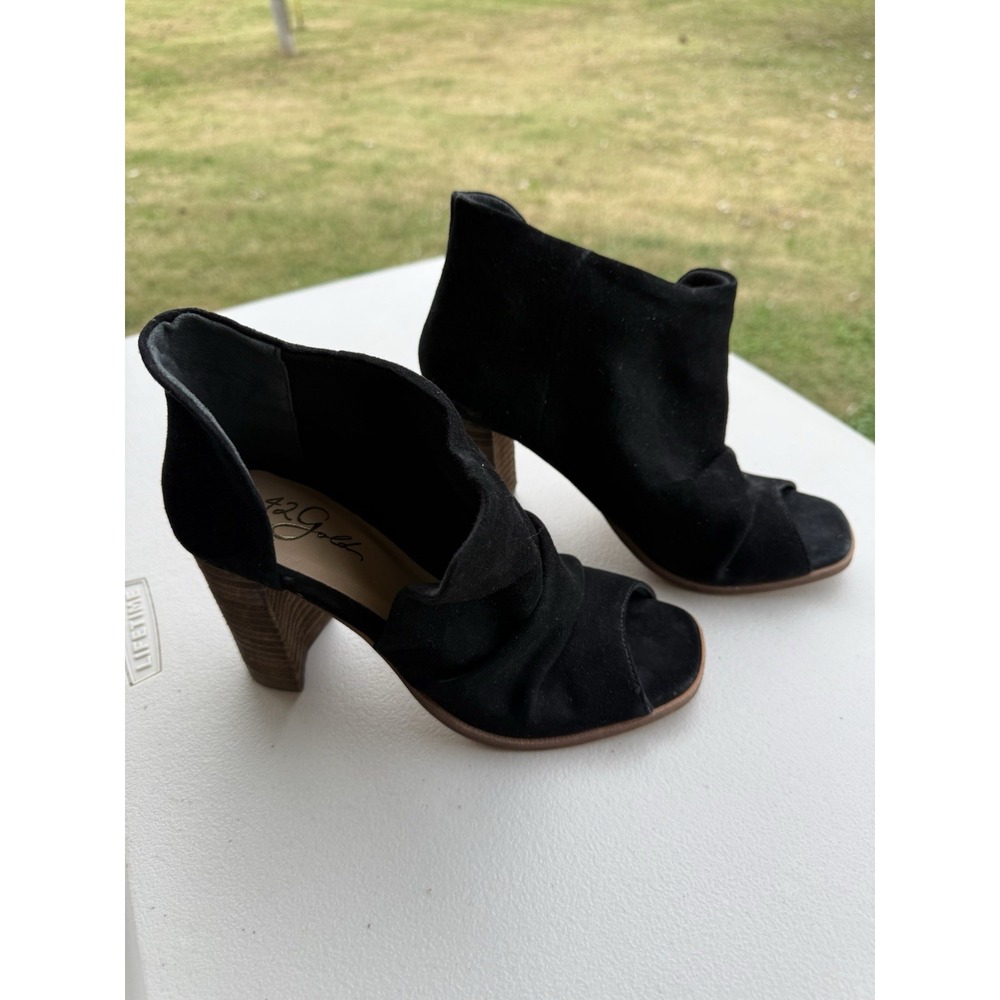 42 Gold Black Slip On Heels Mules Boots Size- 8. #2-28